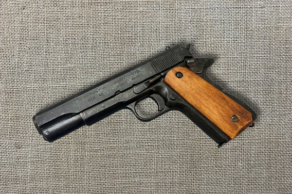 Colt .45 1911 with Wooden Grip (not field strippable)