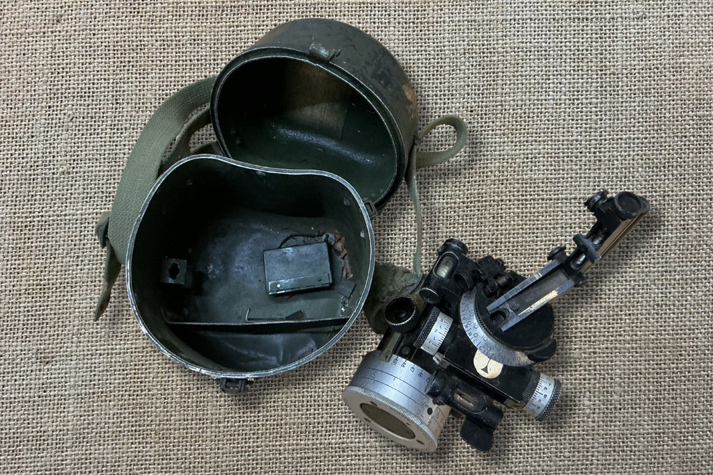 WWII Mk2 Sight for 3inch Mortar in Carry Case, photo 2