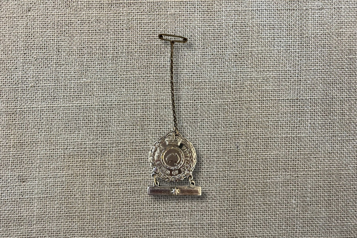 WWII Female Relative Badge 1943 AF16806
