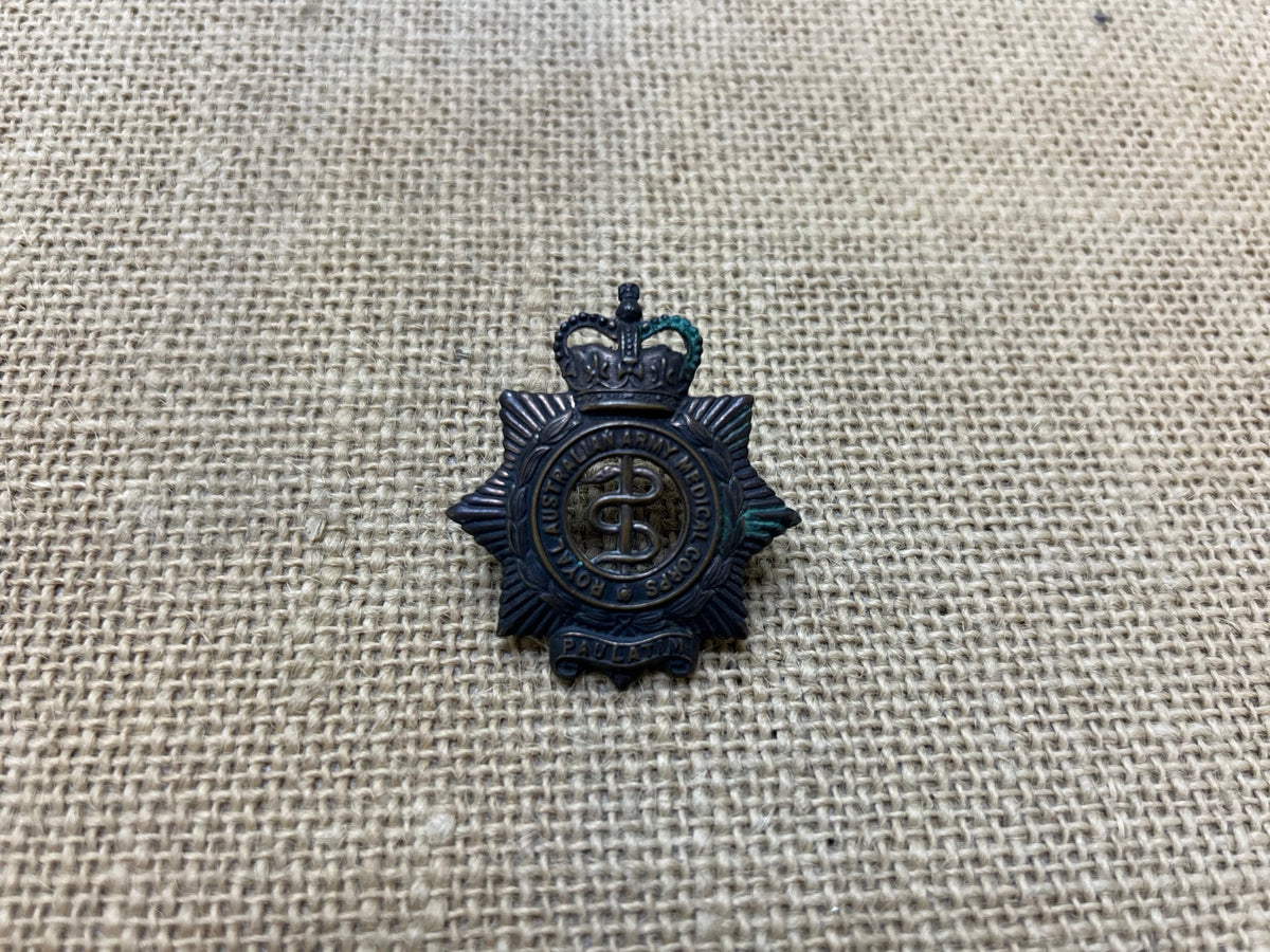 Original Royal Australian Medical Corps (RAAMC) Cap Badge