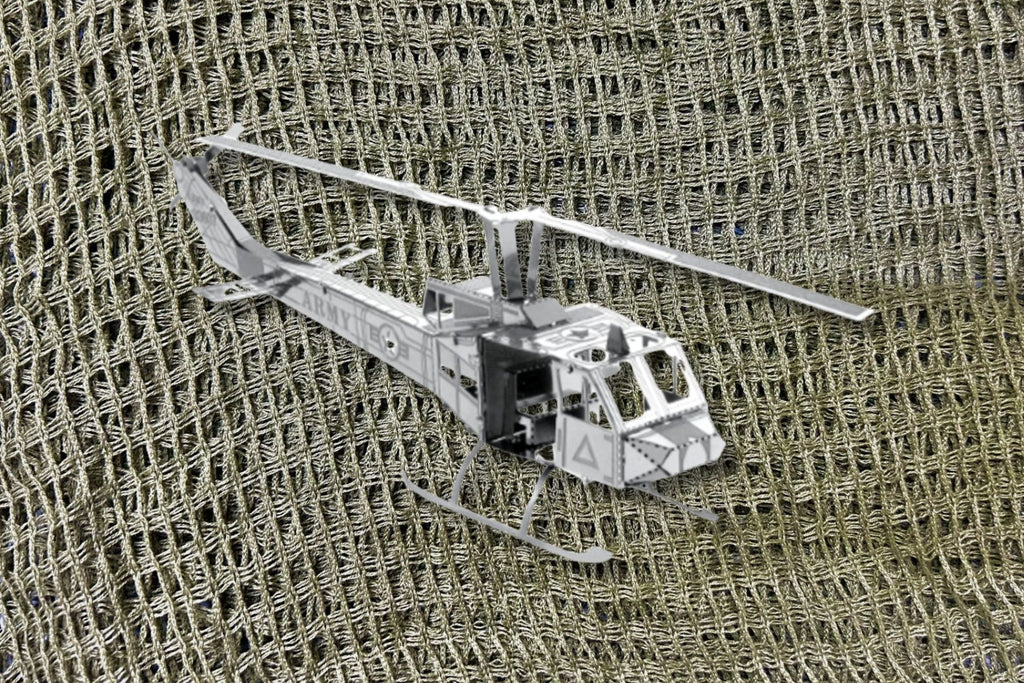 Metal Huey UH-1 3D Puzzle