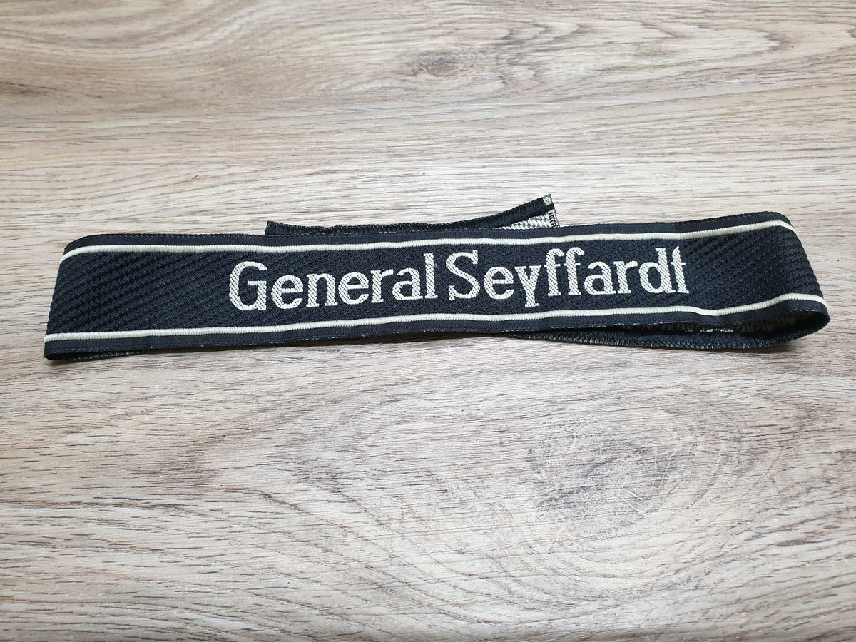 Cuff Titles, photo 4