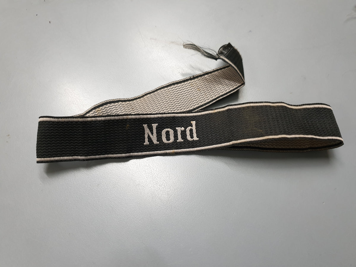 Cuff Titles, photo 9