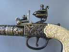 Charing Cross Flintlock Pocket Pistol Replica, London 1795, box-lock, close up