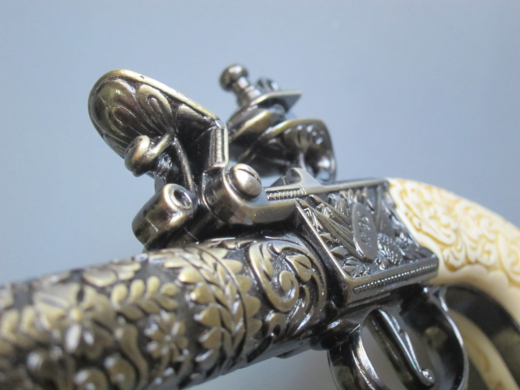Charing Cross Flintlock Pocket Pistol Replica, London 1795, cock and barrel, close up