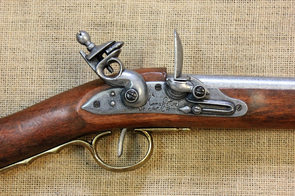 French Napoleonic Flintlock Musket Replica with Bayonet, 1806, lock marked Manufacture de St Etienne