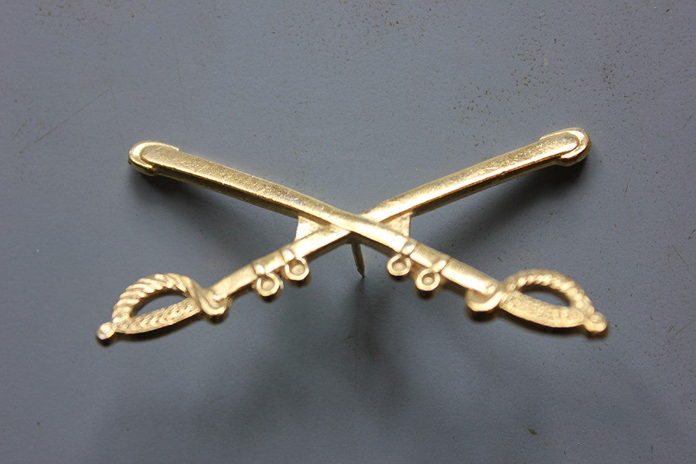 Cavalry Cross Sword Cap Badge