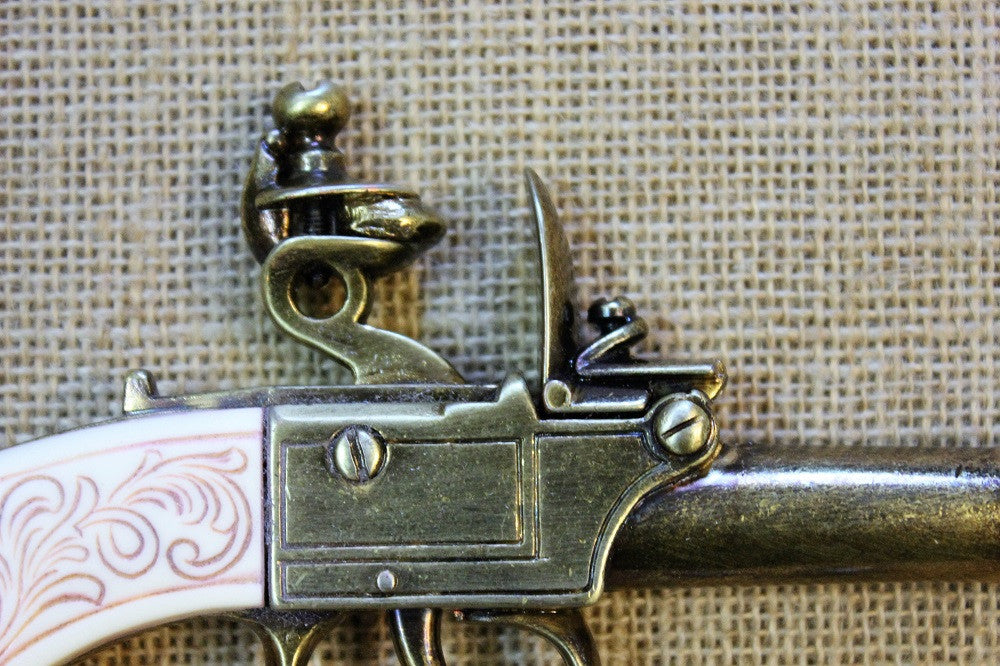 English Flintlock Pocket Pistol Replica (Bunney, 18th Century), box-lock, close up